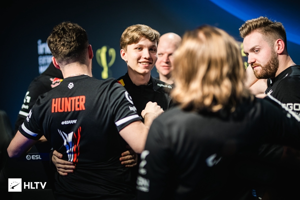 企业首页面板示意